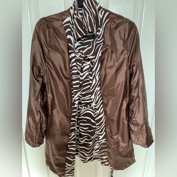 Talie Brown & White Animal Print Zebra Print Chic Y2K Jacket Feminine Trending - Picture 13 of 16